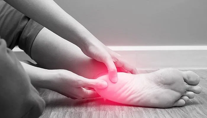 પગનાં તળિયાંને લગતું fasciitis - નિદાન અને સારવાર