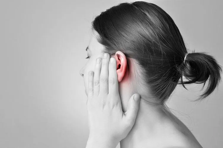 การดูแลหลังการผ่าตัดเต้านมออกสำหรับการติดเชื้อที่หูเรื้อรัง